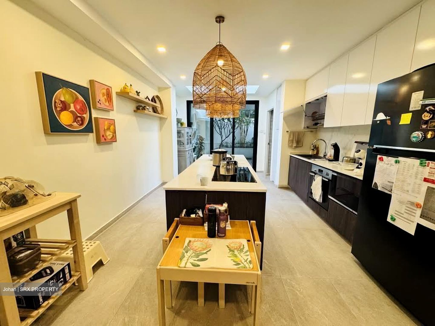 Mangis Road (D15), Terrace #561483011